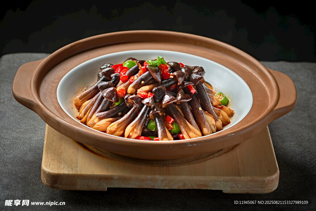 砂锅鸡枞菌