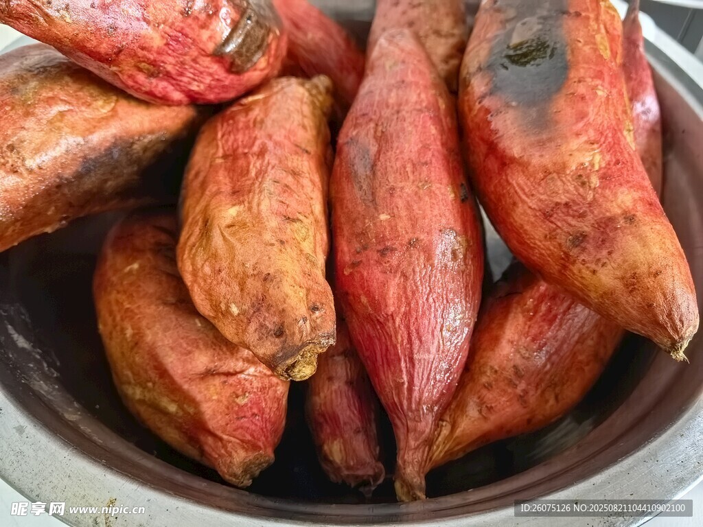 碗中烤红薯