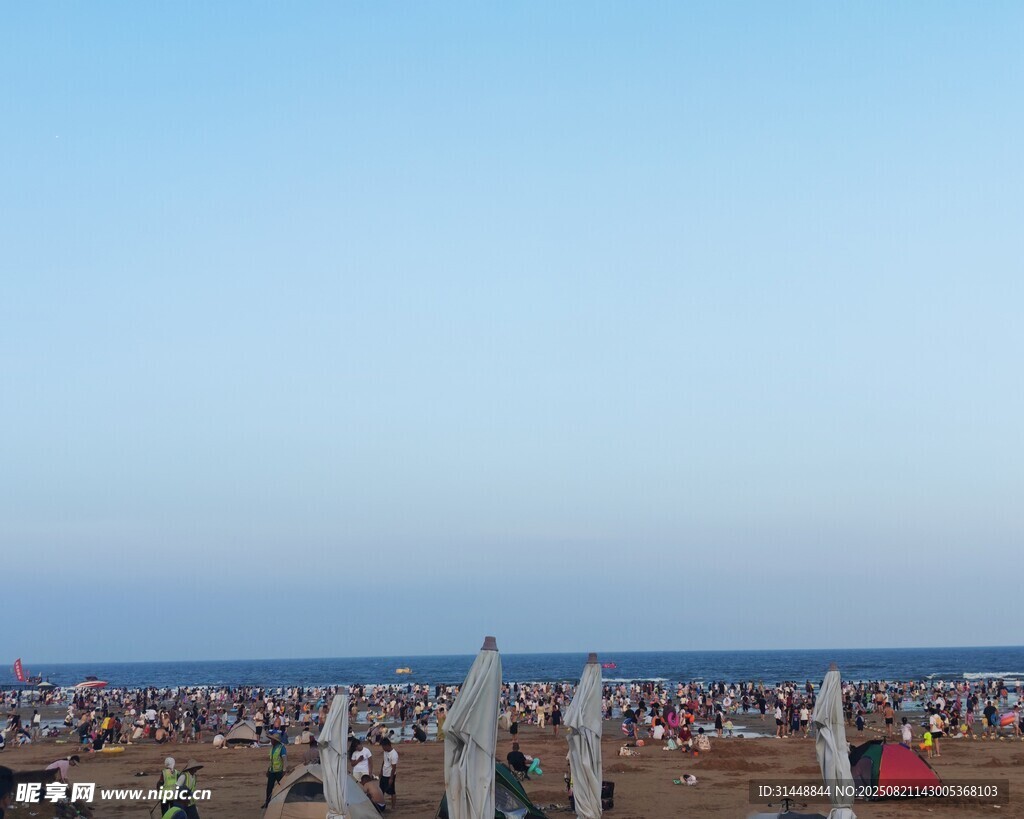 海边露营场景