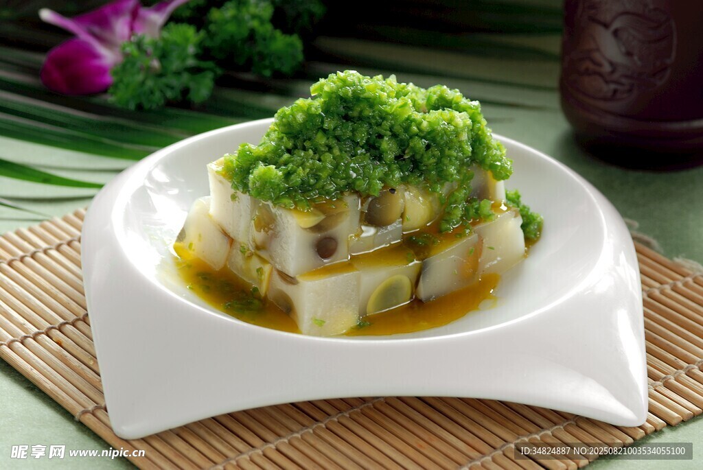 翡翠浇汁豆腐