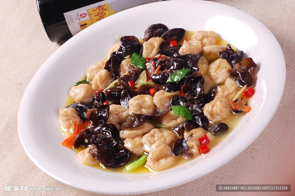 香菇炒鸡肉