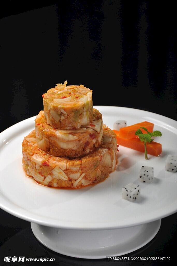 美味泡菜饼摆盘精致
