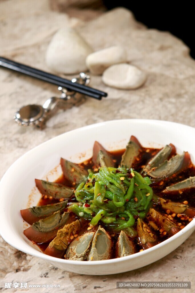 美味烧椒皮蛋