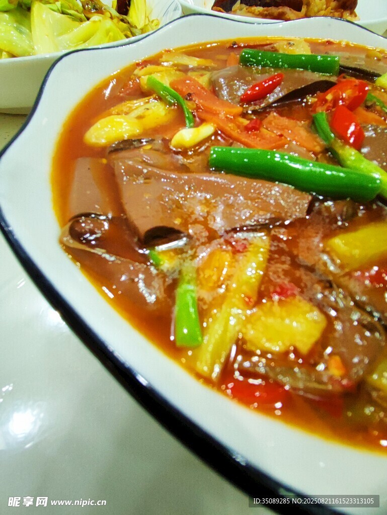 香辣美味的牛杂煲