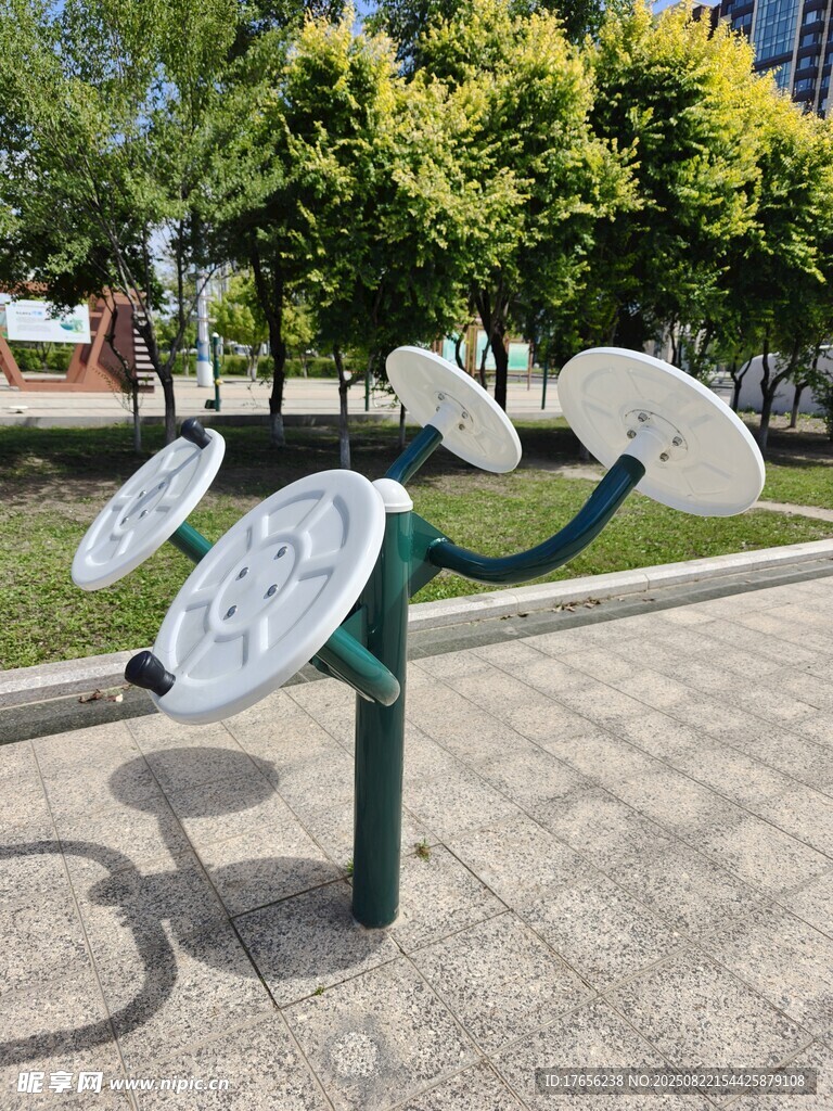 户外健身器材之太极揉推器