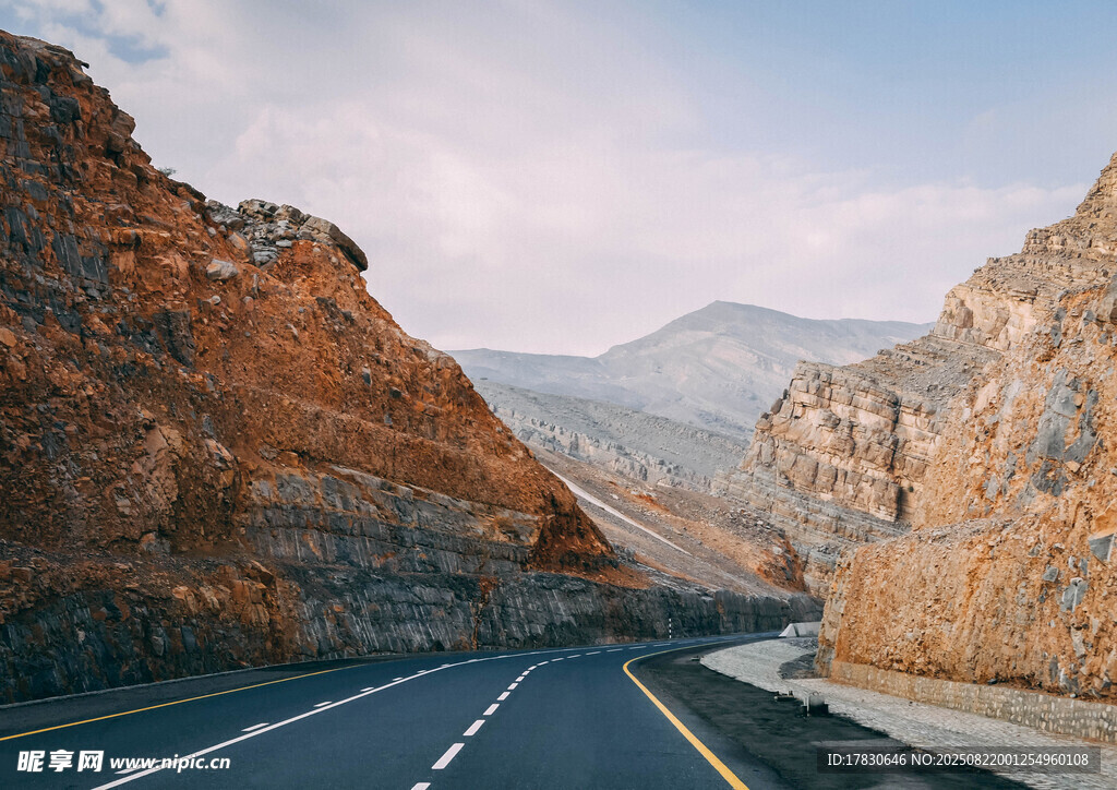 山间公路美景