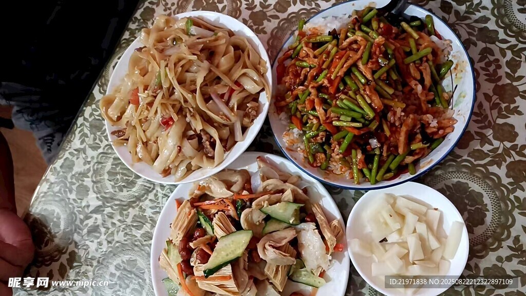 多样美味家常菜摆拍