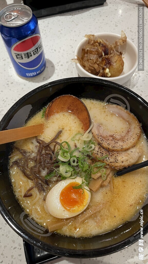 日式豚骨拉面美食特写