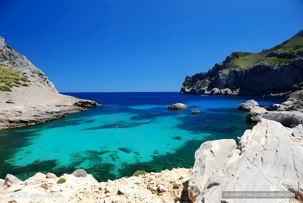 美丽清澈的海边风景