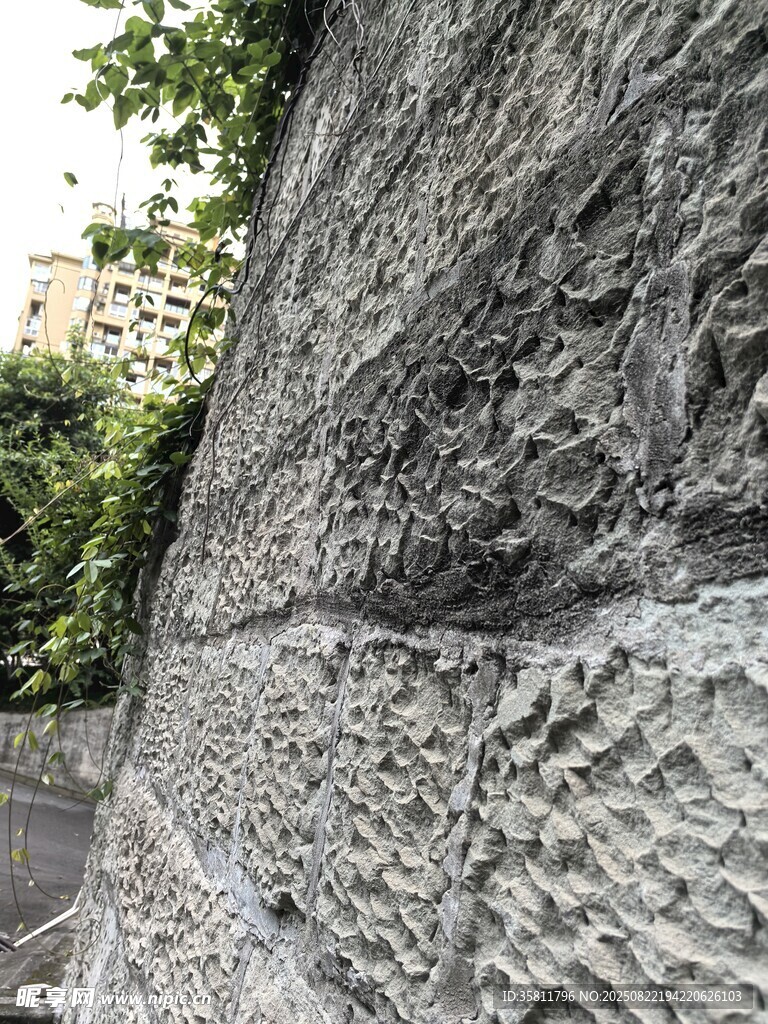 粗糙纹理的石墙表面