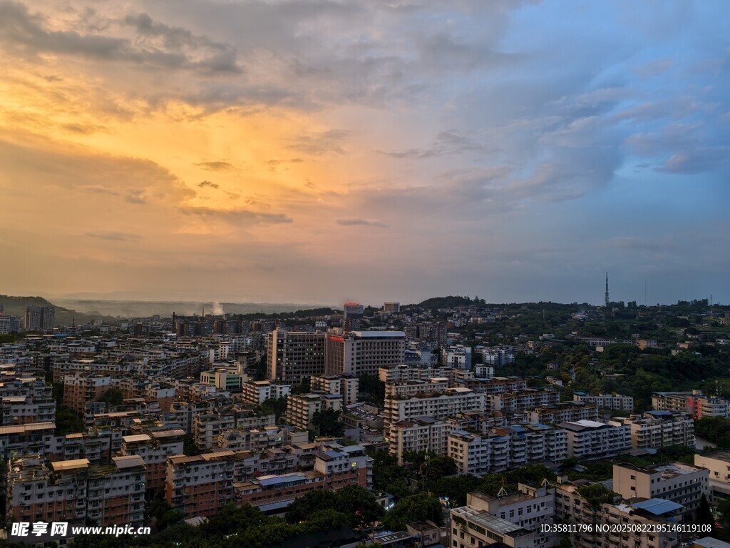城市黄昏美景俯瞰