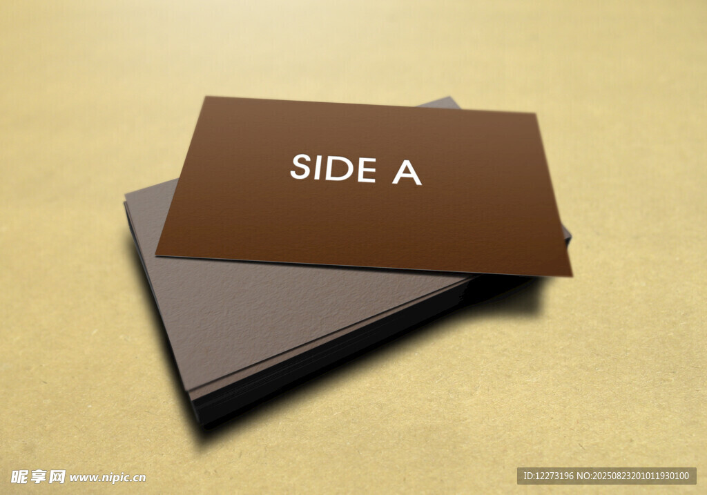 棕色卡片标有SIDE A