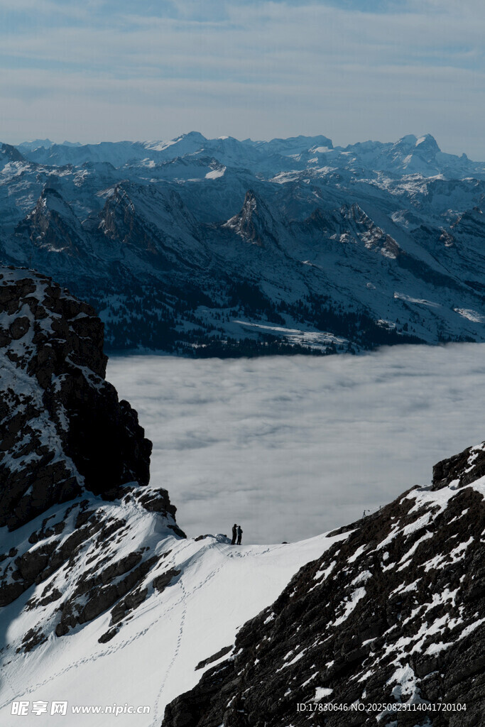 雪山壮丽景观
