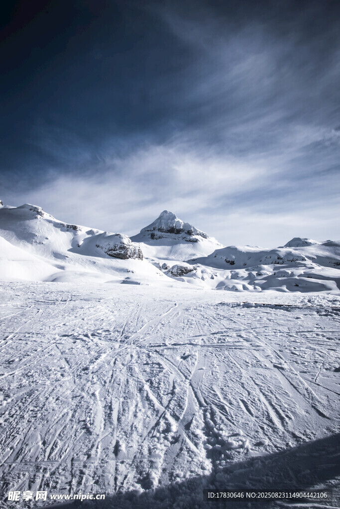 壮丽雪山冰川景观