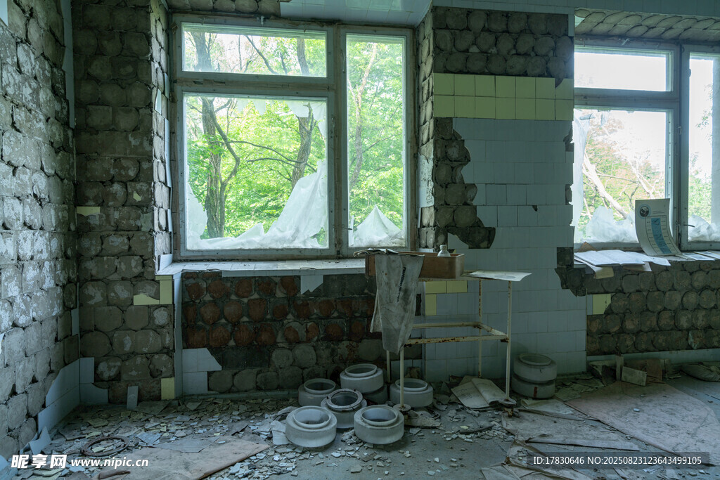 破旧房屋