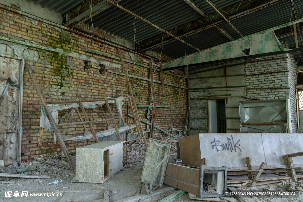 破旧房屋