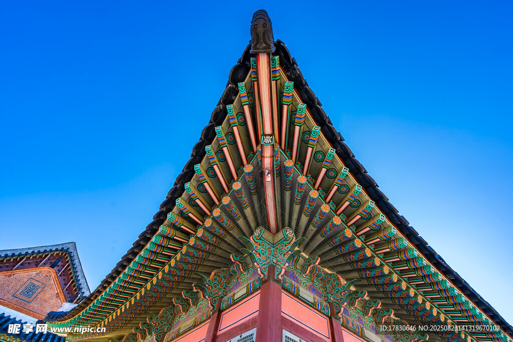 中式古建筑飞檐一角
