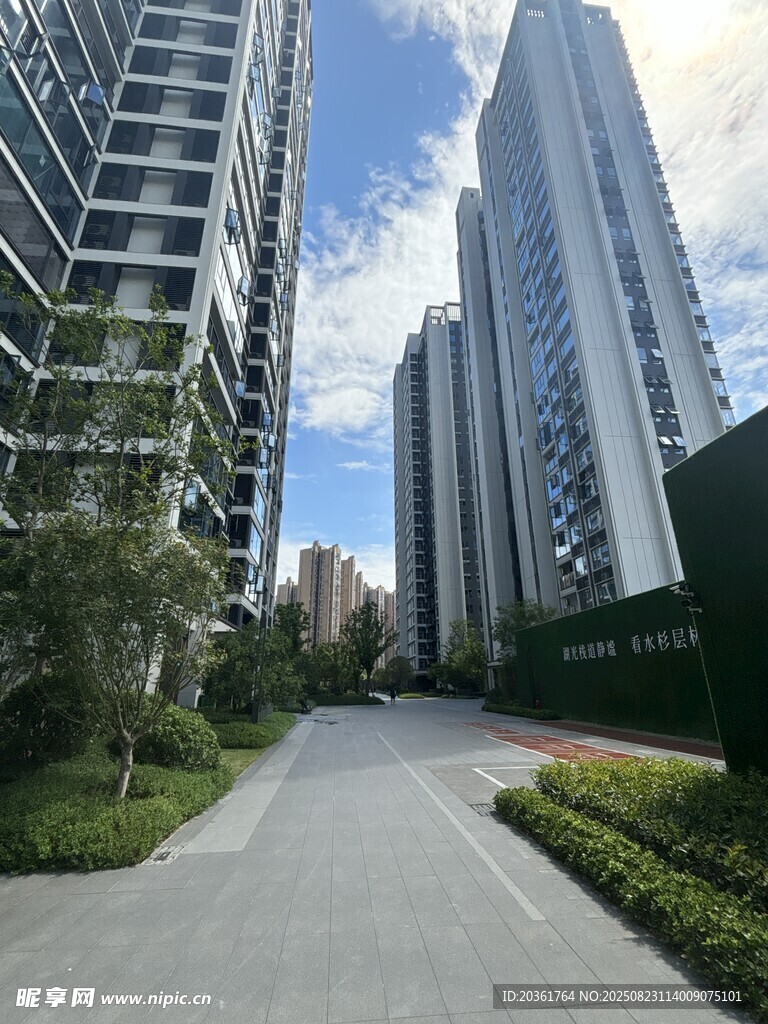 现代都市高层住宅区景观