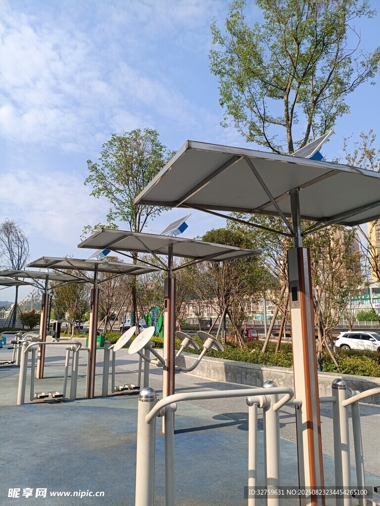 户外休闲遮阳设施场景