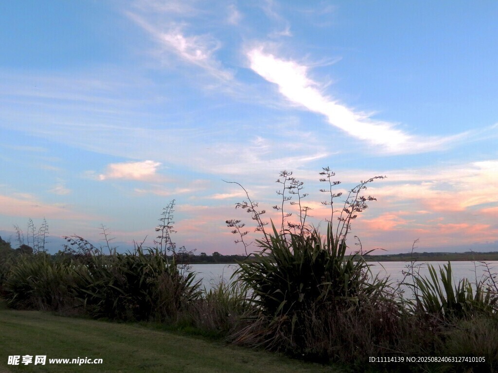 海滨黄昏美景