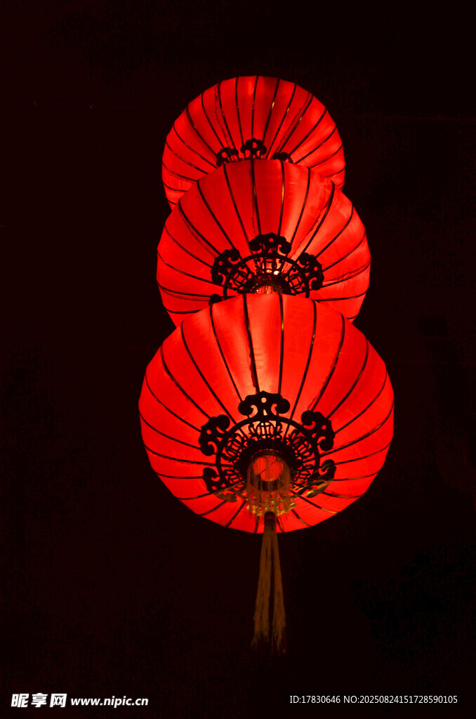 红灯笼高高挂