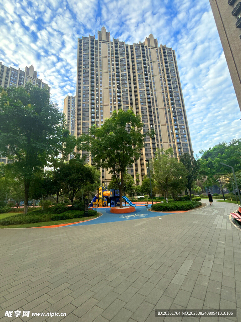 城市小区中的休闲广场景观