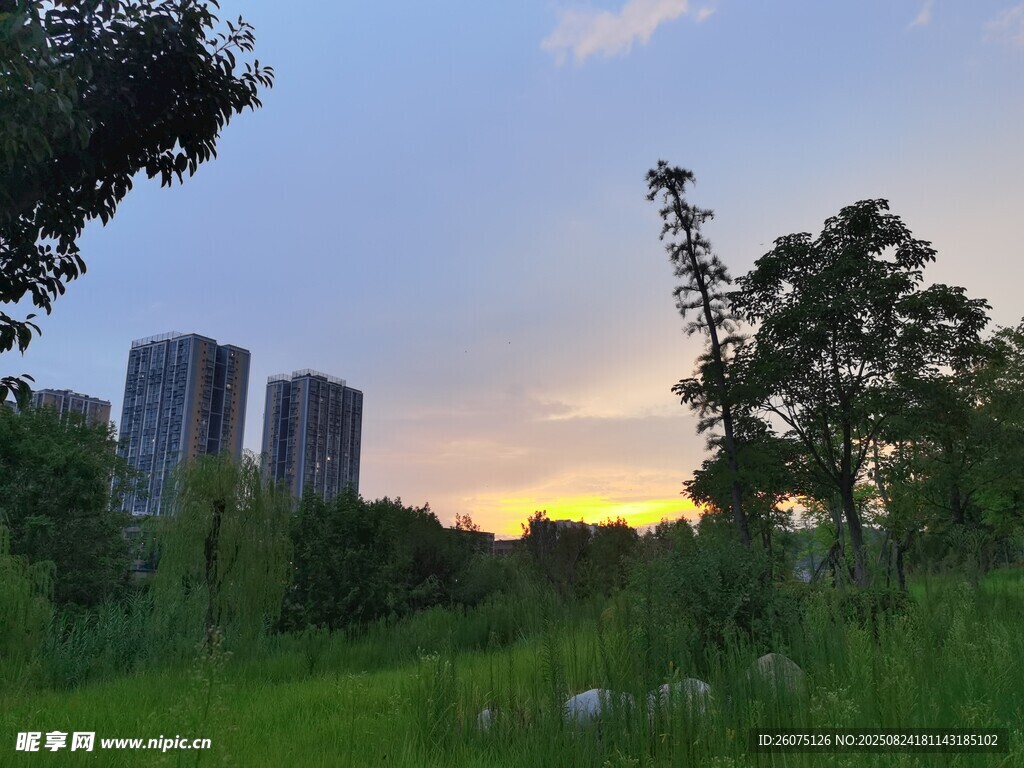 城郊黄昏美景