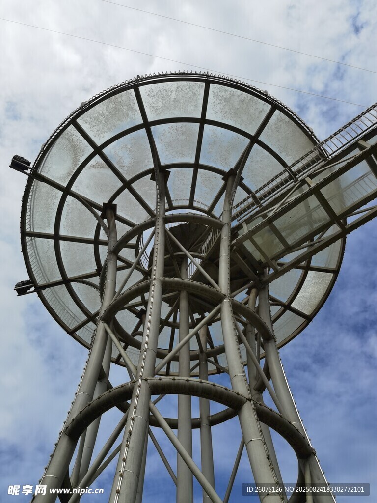 金属结构观景塔