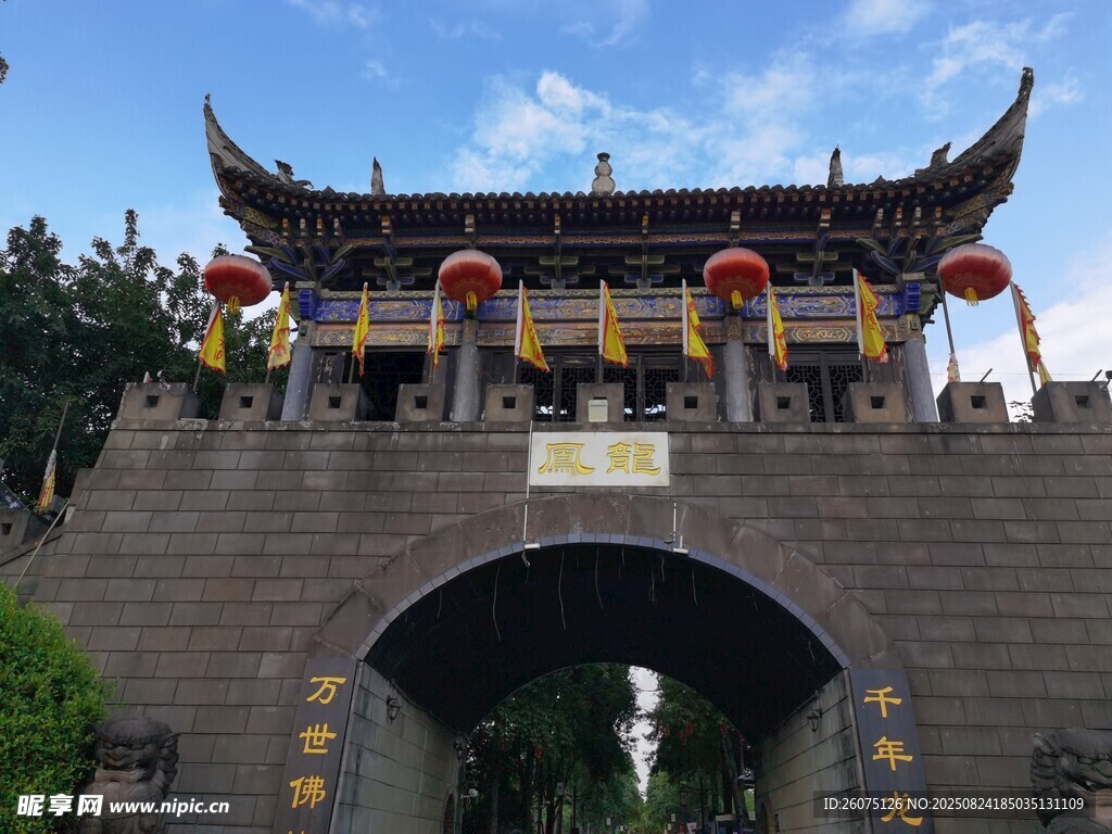 中式古城门建筑景观