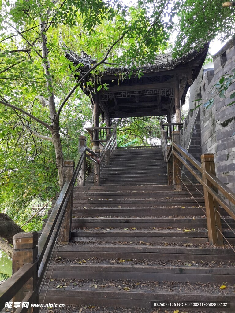 古镇古朴石阶与亭阁
