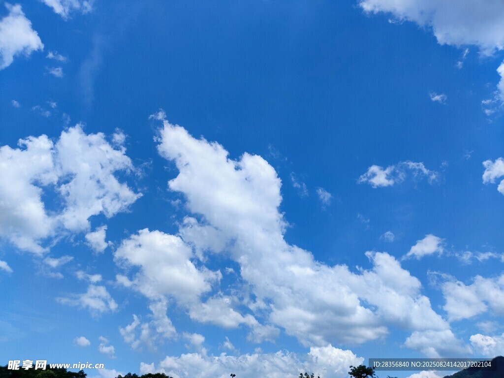 蓝天白云