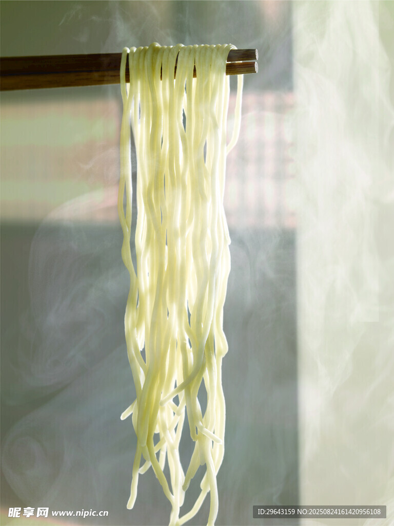 悬挂的拉面面条