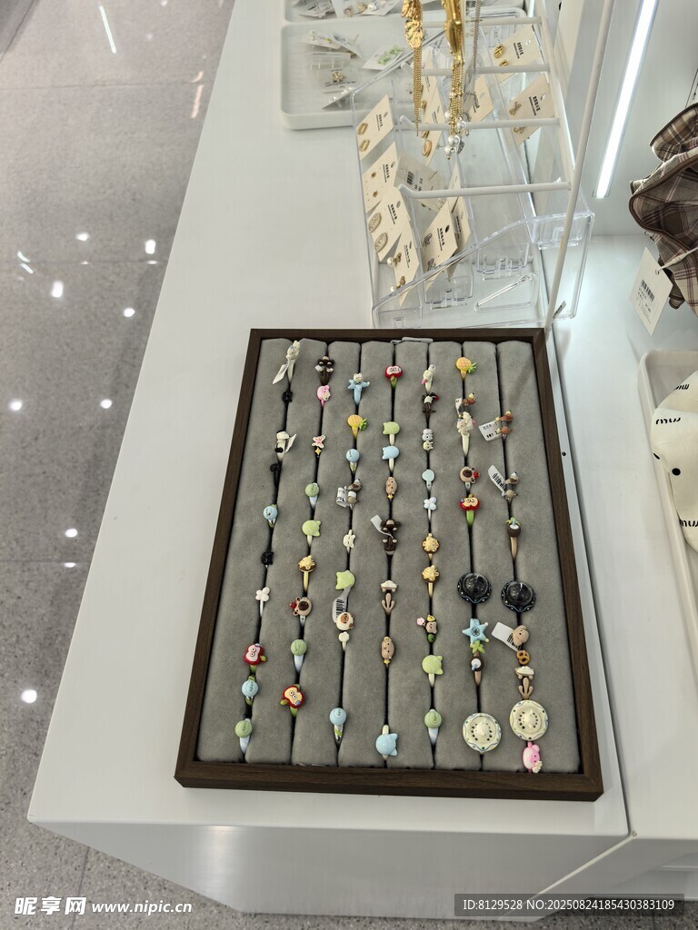 精美珠宝饰品展示