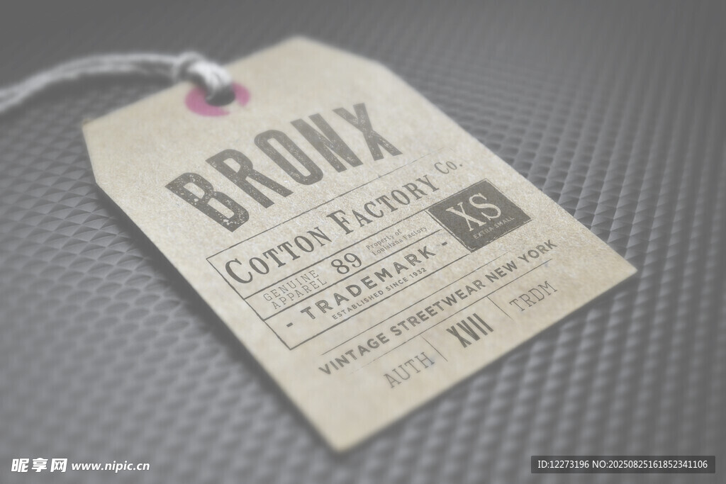 Bronx牛仔服装标签特写