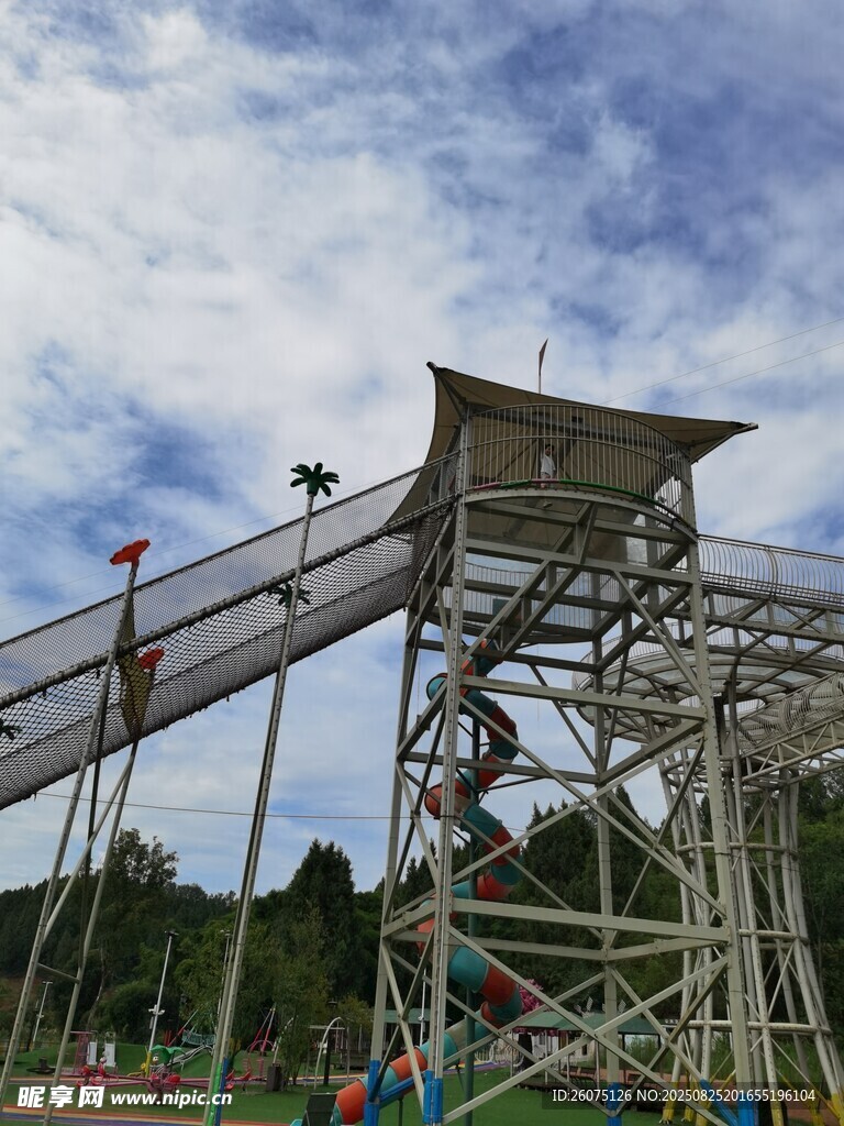 户外大型游乐项目景观台