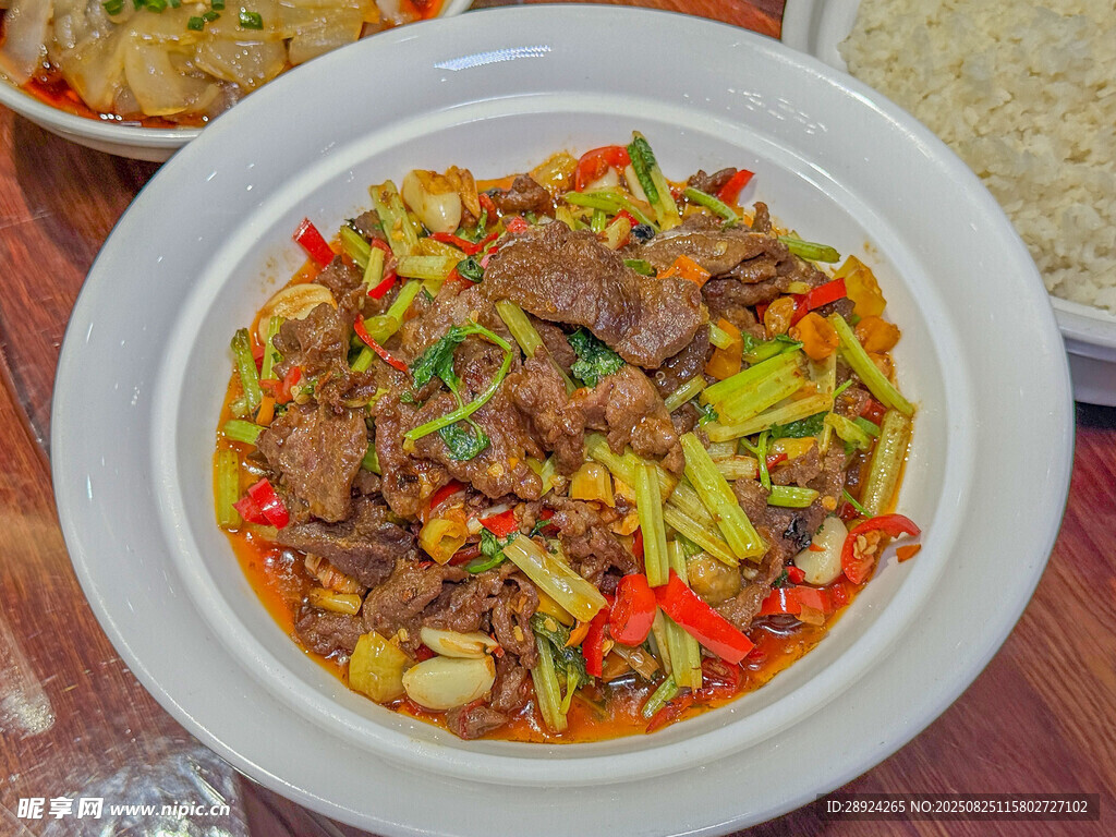 小炒黄牛肉