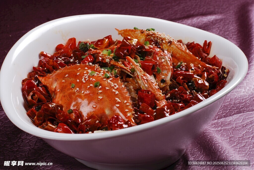 香辣螃蟹美食诱人呈现