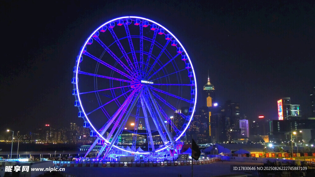 璀璨夜景中的梦幻摩天轮