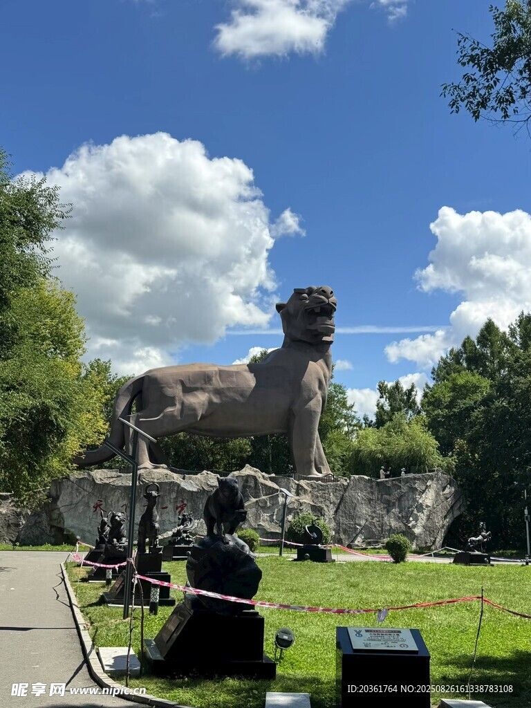 户外恐龙雕塑景观