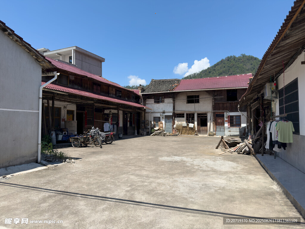 乡村庭院场景