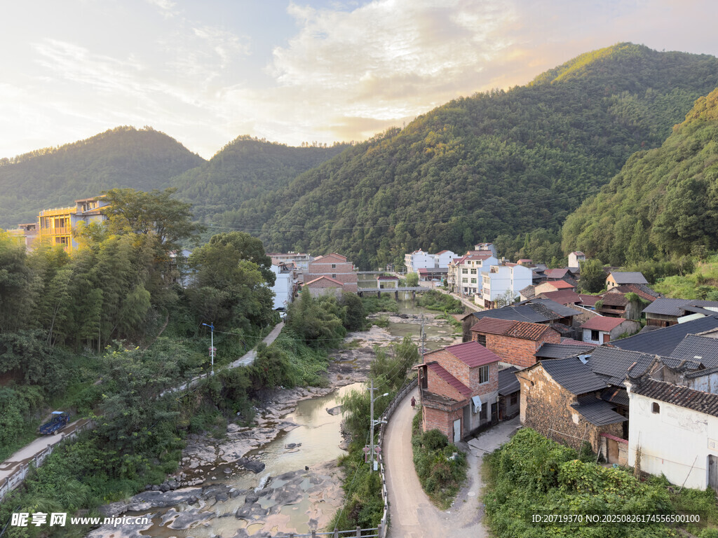 山间村落美景