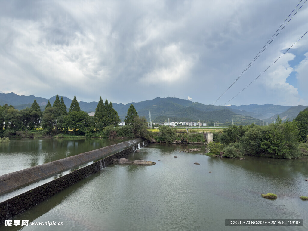 河坝