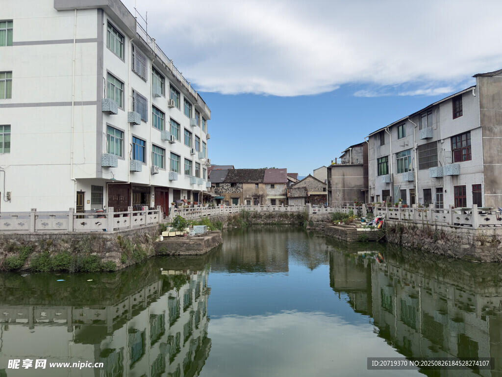 水边建筑