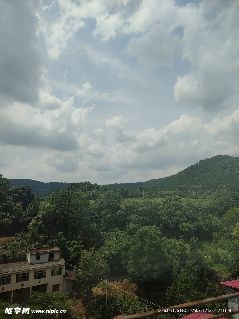 山间村落风景