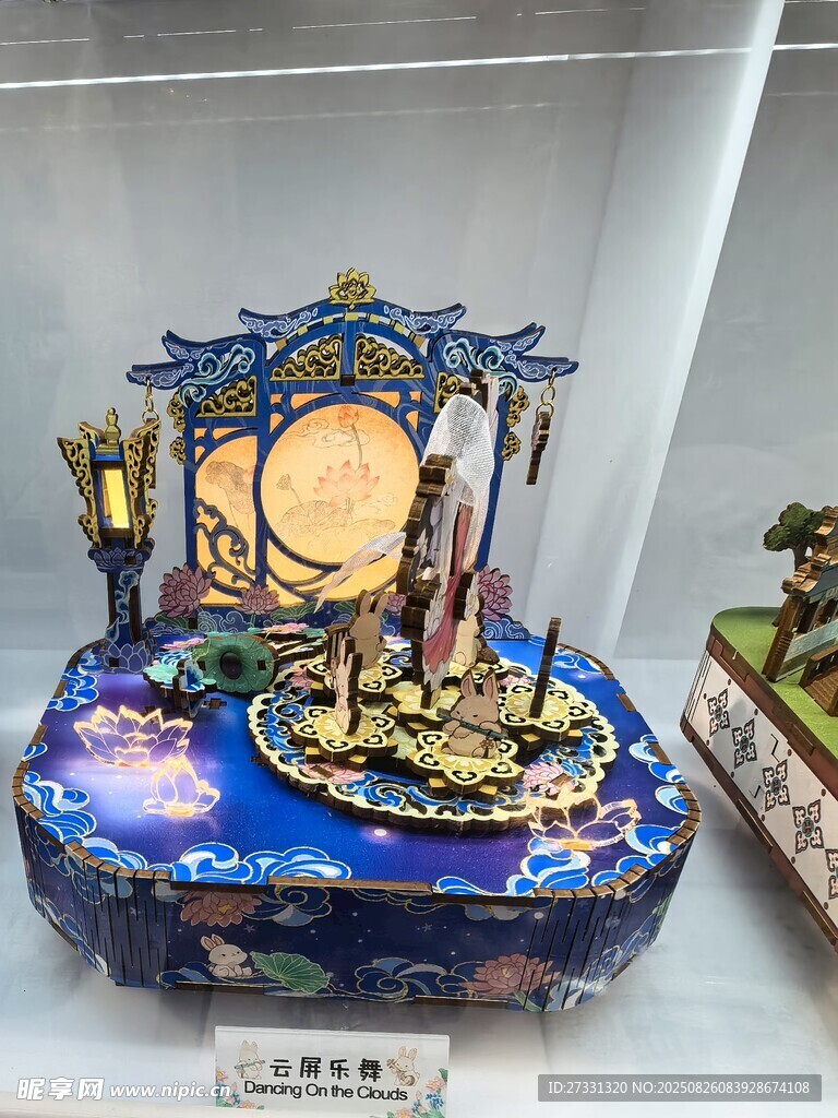 精美古风音乐盒摆件