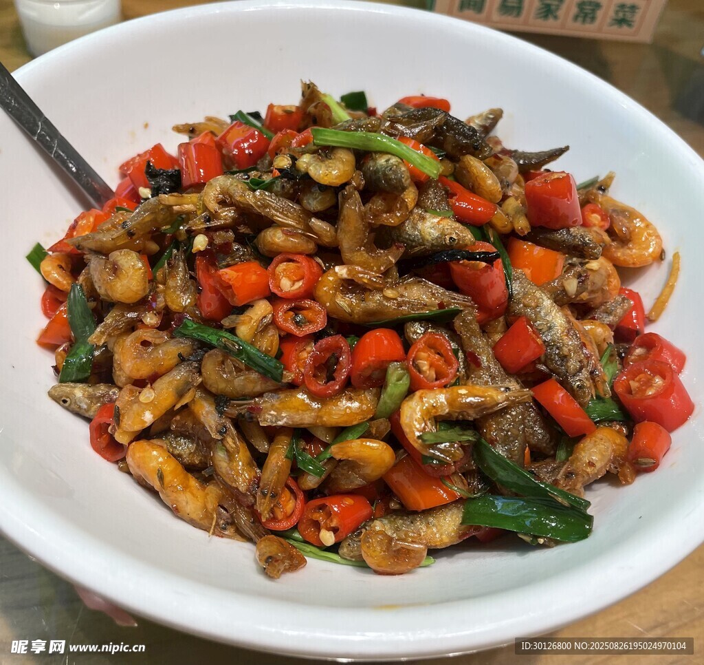 爆炒小鱼小虾