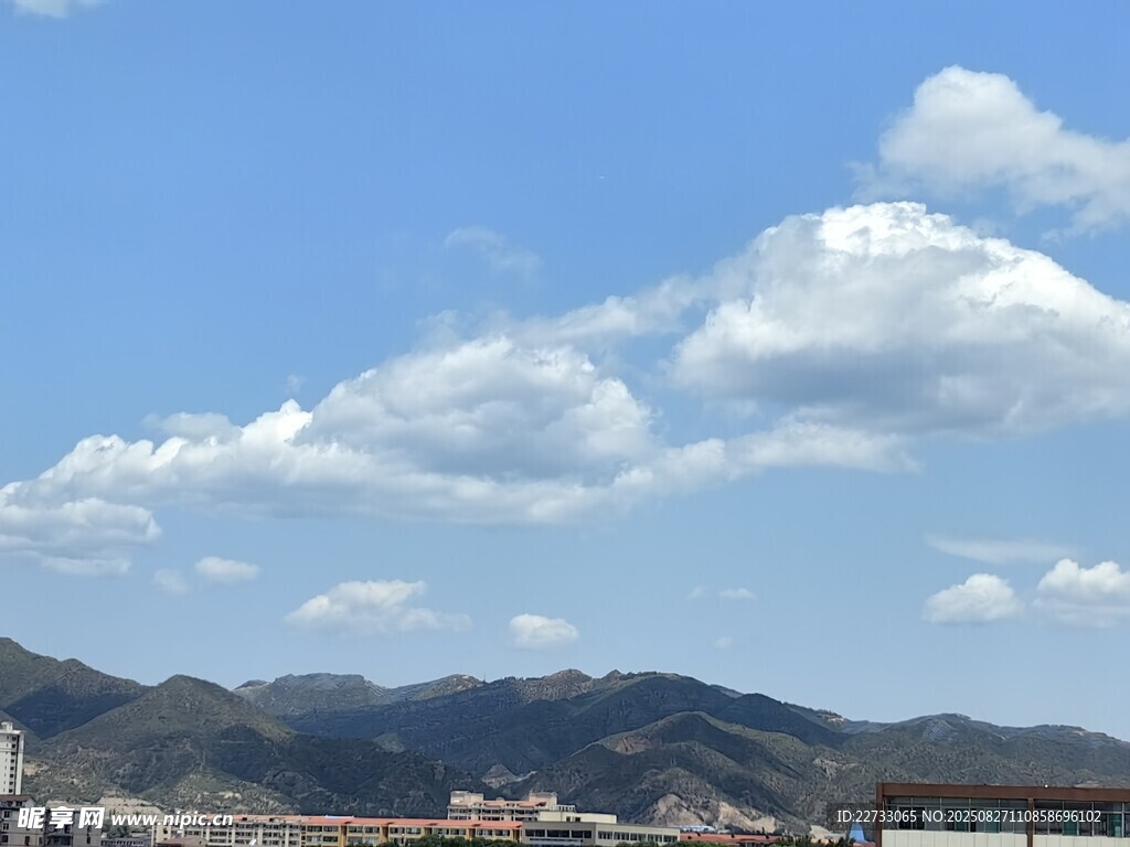 远山景色