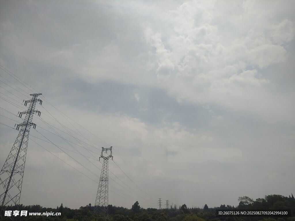 户外高压输电塔景观