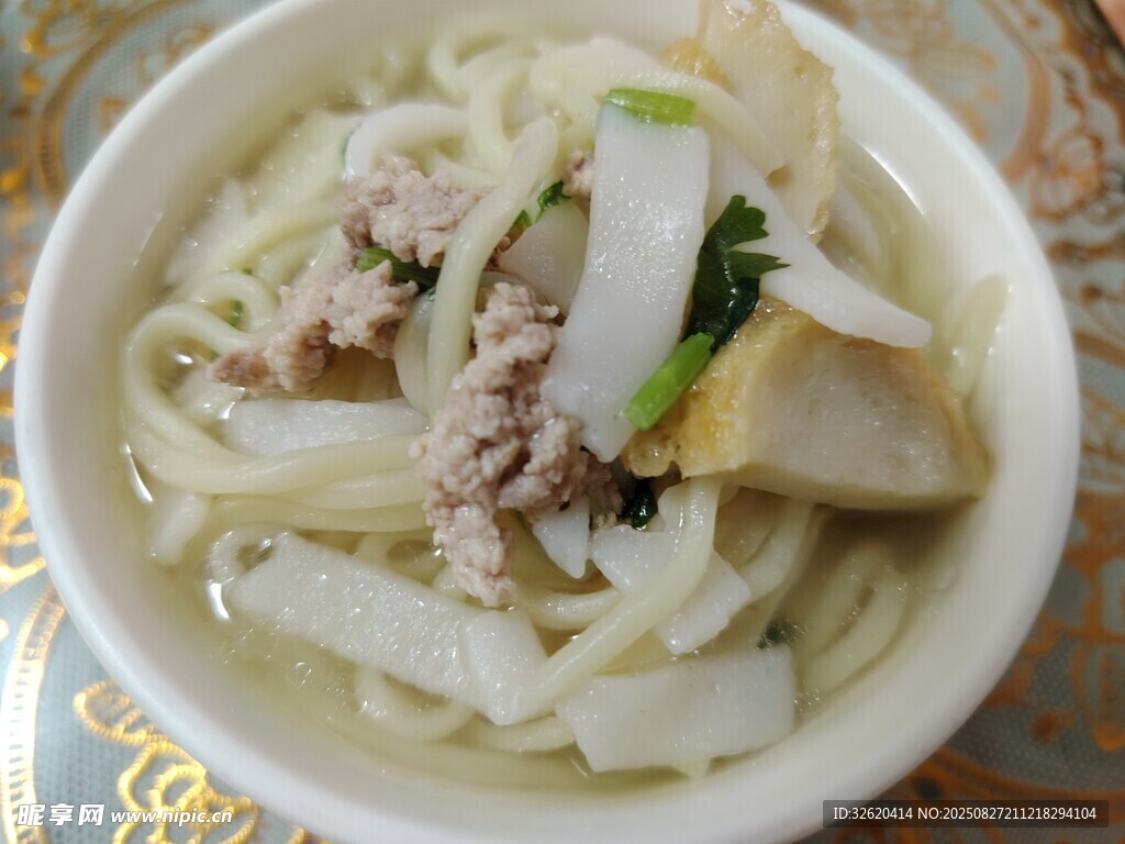 面条 汤河粉