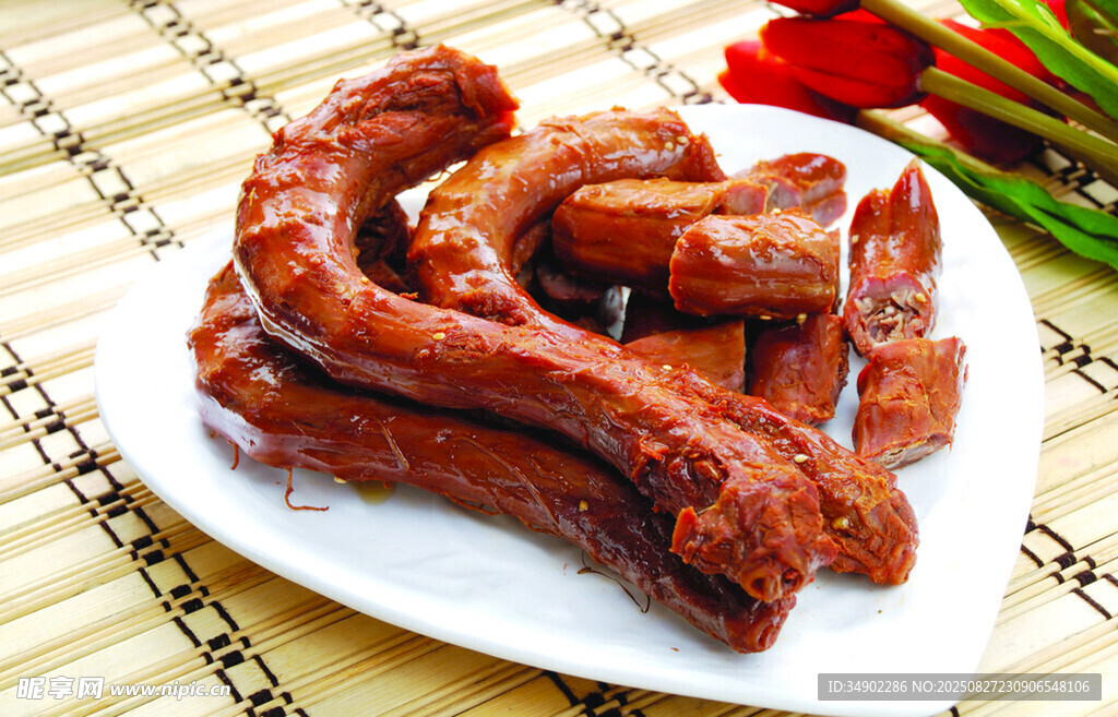 美味卤鸭脖